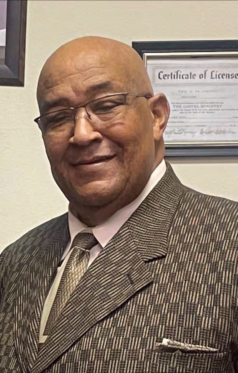 PRESIDENT GILMORE Photo(1)